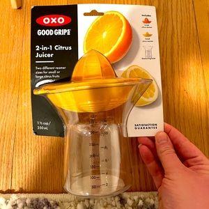 NWOT OXO citrus juicer